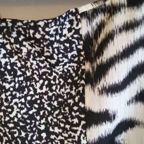 🩷 NWT Michael Kors Kimono Sleeve / Caftan Animal Print Blouse - Picture 3 of 7